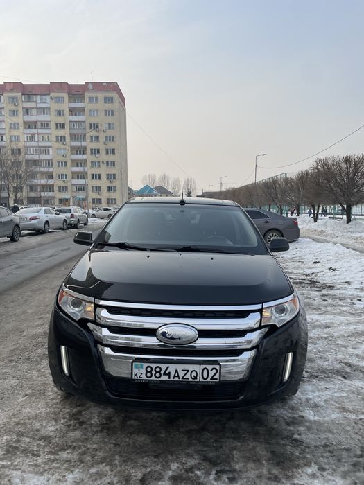 Машина Ford Edge 2013