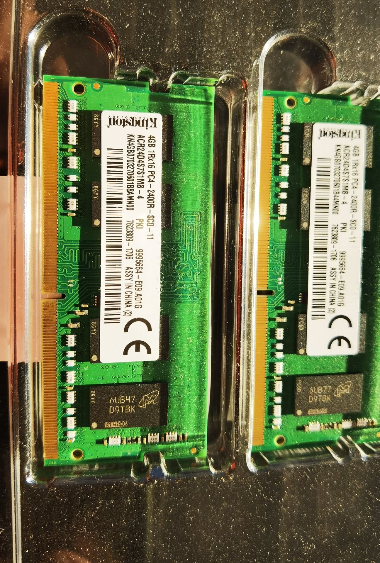 Продавам 8 GB DDR 4 2400 MHZ