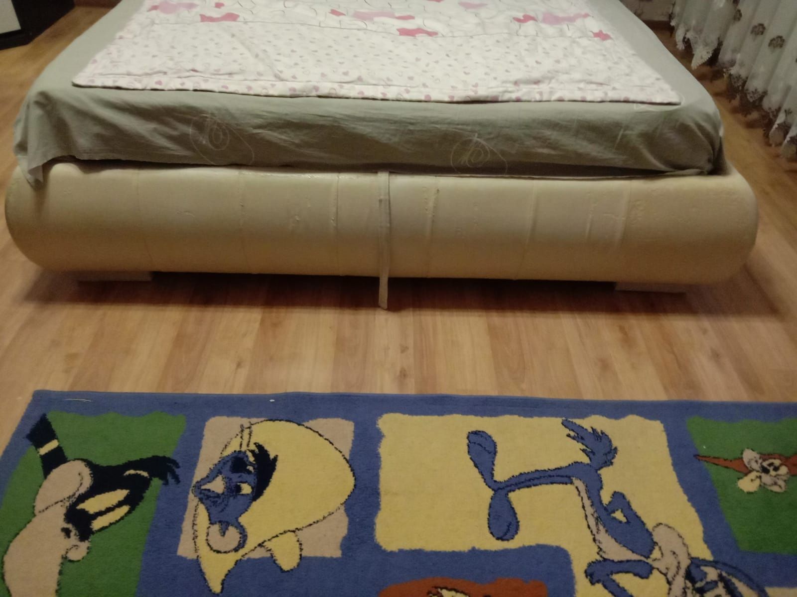 Спальный Кровать сатамын
