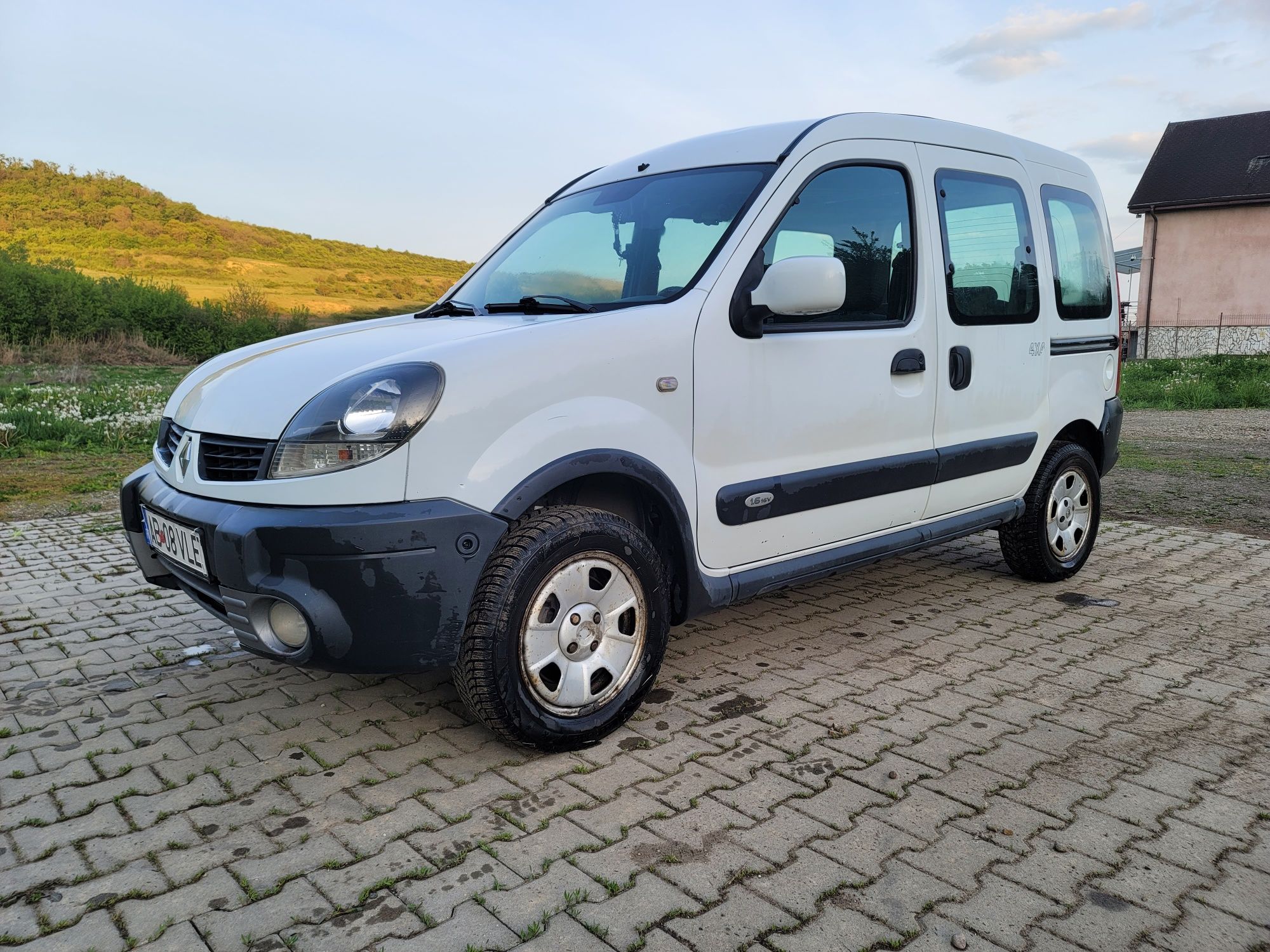 Renault Kangoo 4x4, benzină 1,6