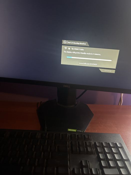 Vând monitor Dell 144hz de gaming și tastatură razor