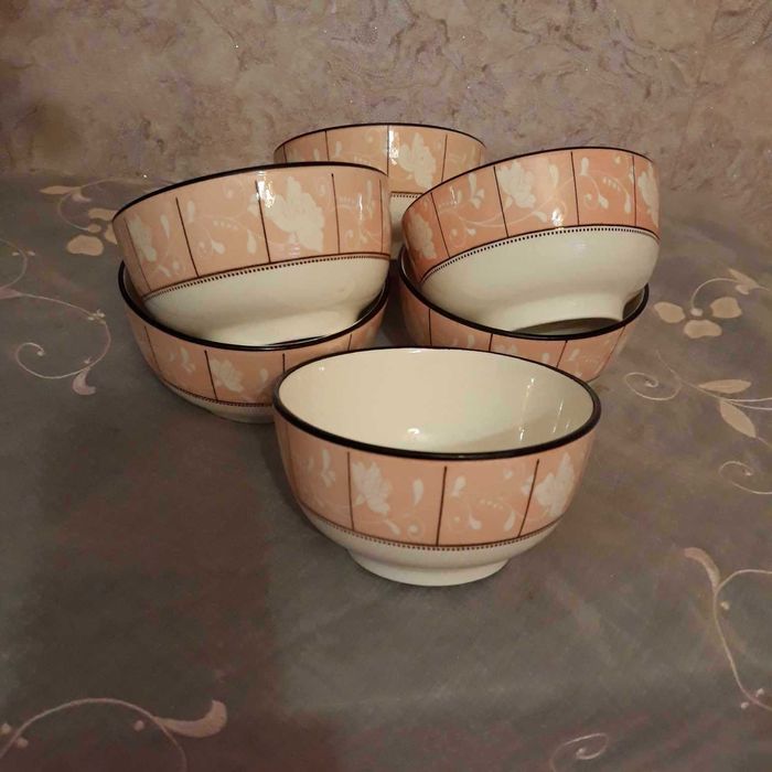 Порцеланов Сервиз