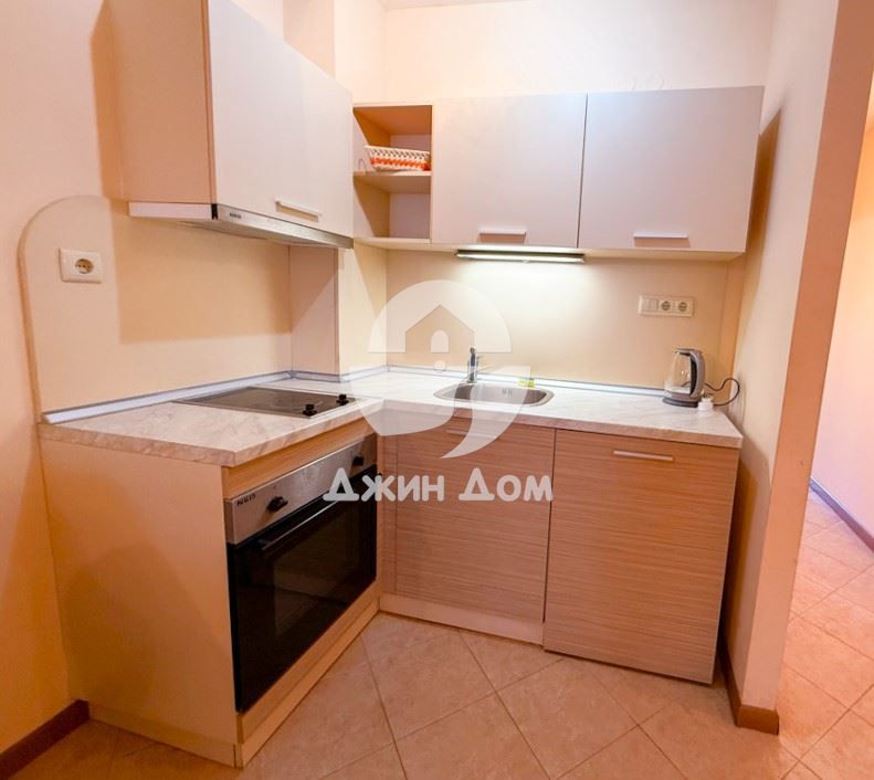 Продава се Двустаен апартамент в к.к. Слънчев бряг - 67 кв.м за 1105 €/кв.м - Снимка #2