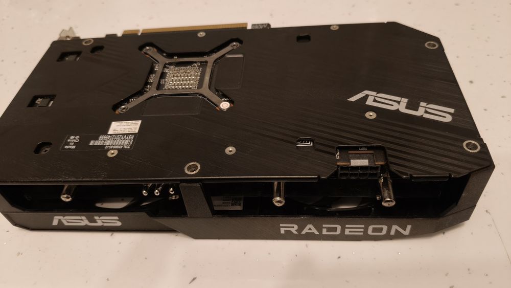 Asus RX6600 8gb impecabila cu sigiliu