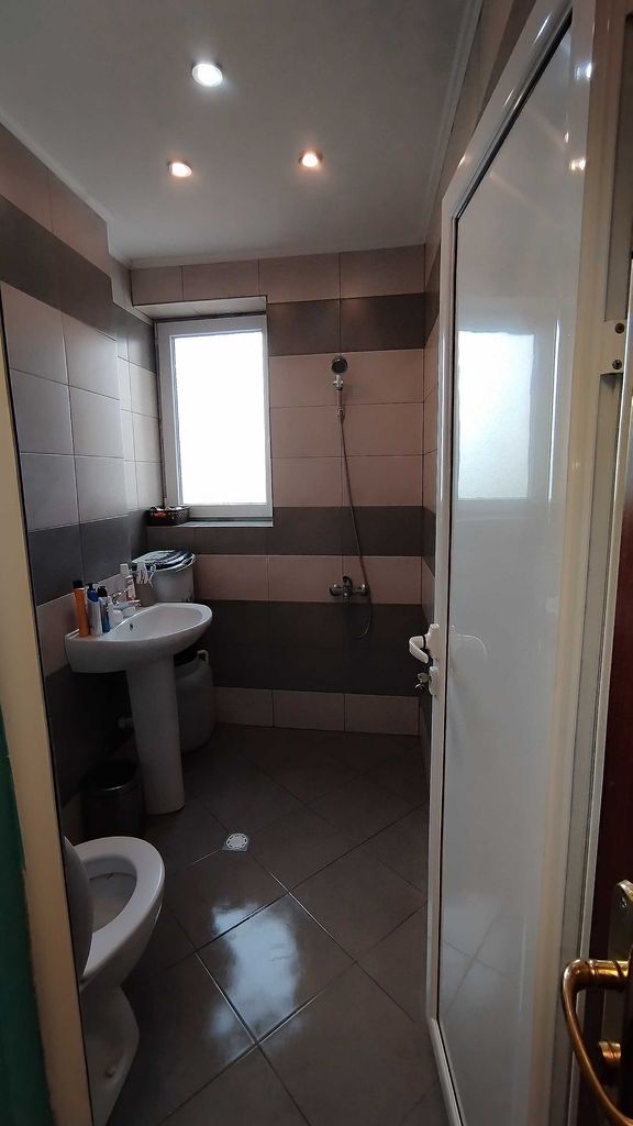 Продава се Двустаен апартамент в Радомир - 64 кв.м за 1076 €/кв.м - Снимка #6