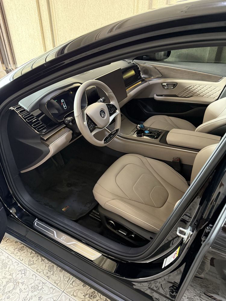 BYD Han AWD 610 dual motor 3.9 sec Smart 2024/25 model