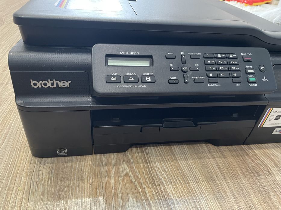 Мултифункционално устройство 4в1 Brother MFC-J200