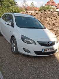 Se vinde opel astra j sport