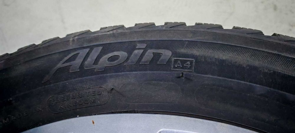 Jante tabla R15 si Anvelope Iarna 175/65/15 Toyota 4 prezoane