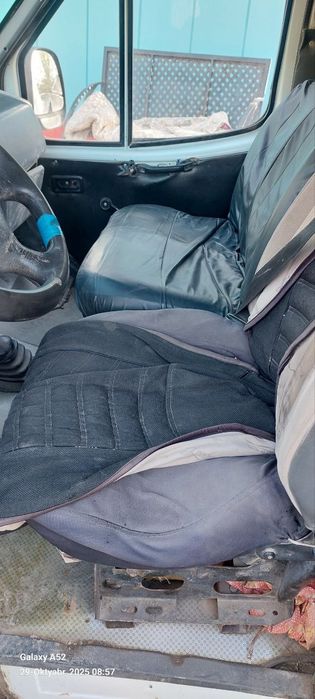 Mashina sotiladi holati zoʻr moshina