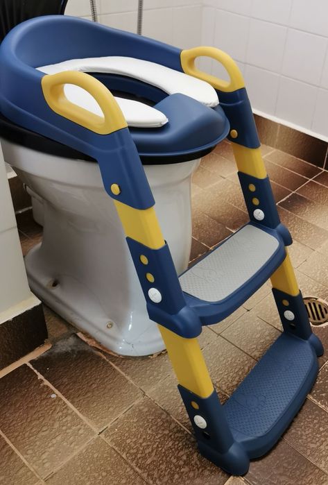 Чисто нова детска сгъваема седалка за тоалетна чиния - стълба.