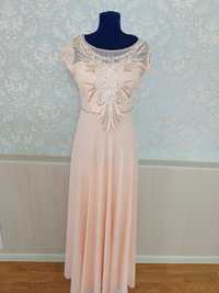 Продам платье персиковое почти новое