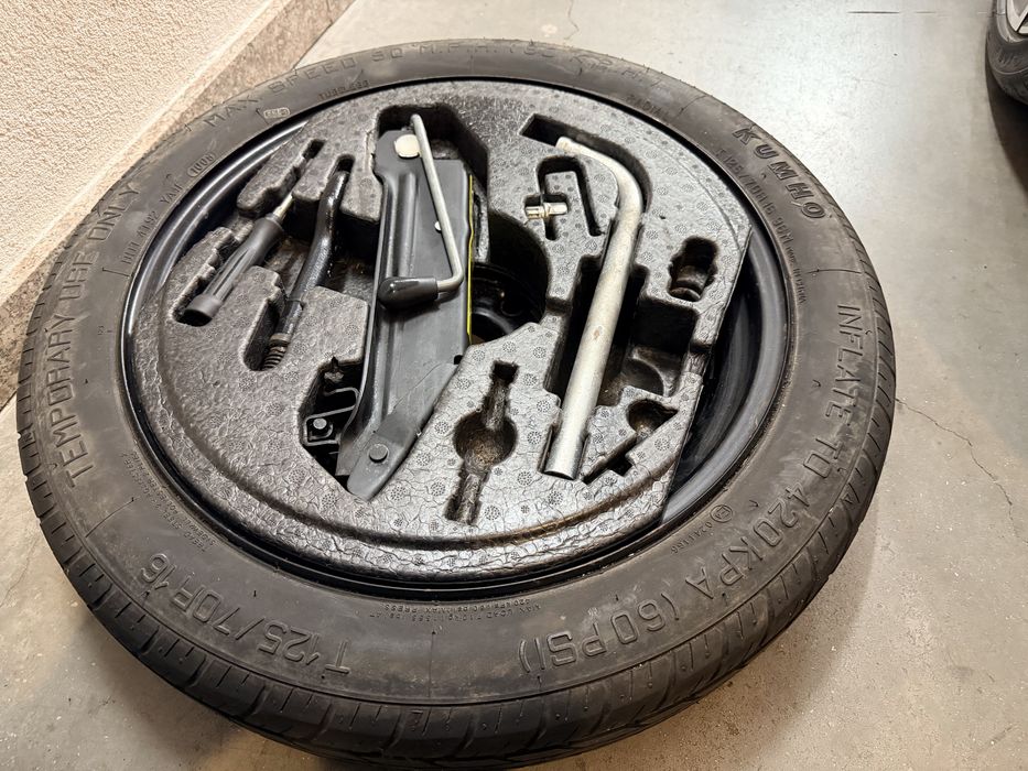 Vw голф 5 V резервна гума патерица 16” и комплект