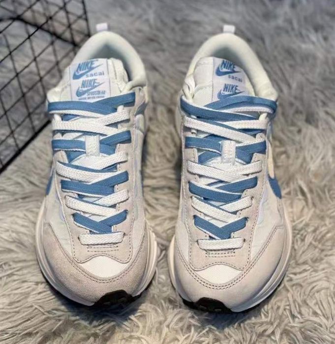 Дамски маратонки Sacai x Nike VaporWaffle Sesame and Beige Haze Blue