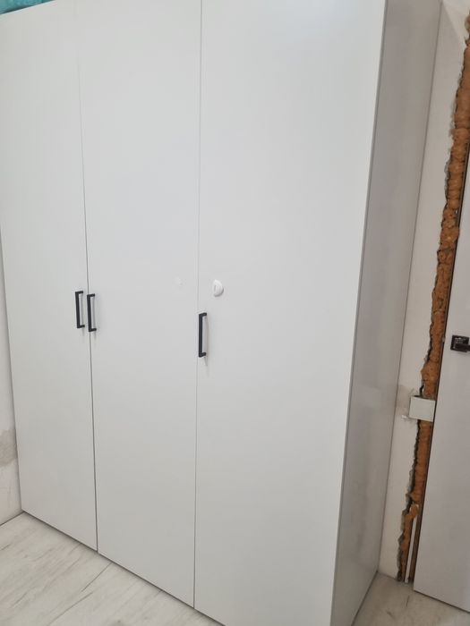 Срочно продаю шифоньер