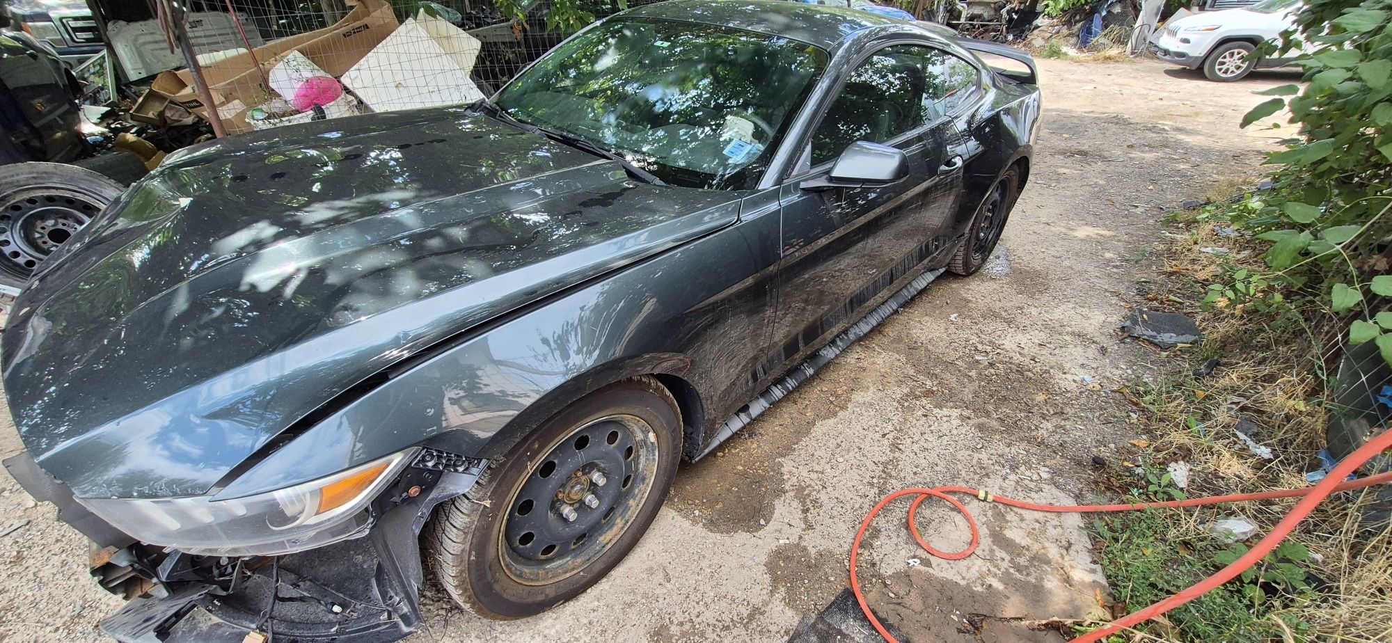 Продава се Ford Mustang 2015