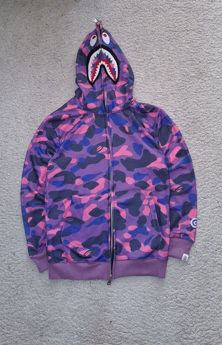 Екип на Bape нов