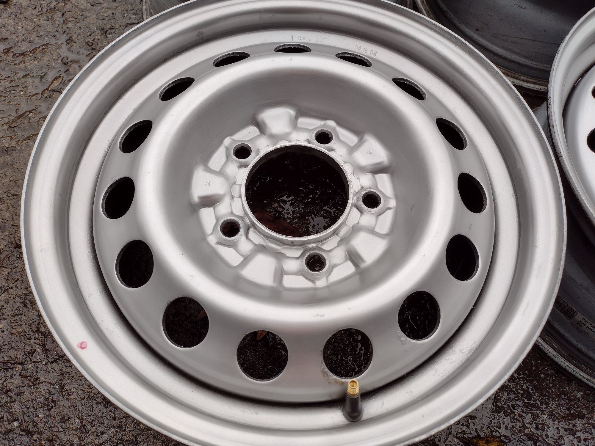 Перфектни 16-5х139.7 ет45 7j Kia Sorento