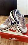Vand adidasi dama Nike Phoenix Waffle