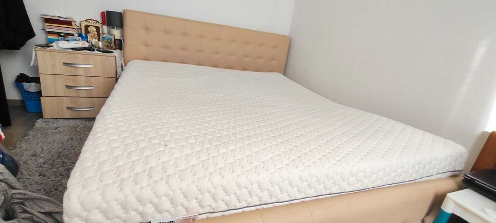 Pat tapițat 160x200 + saltea