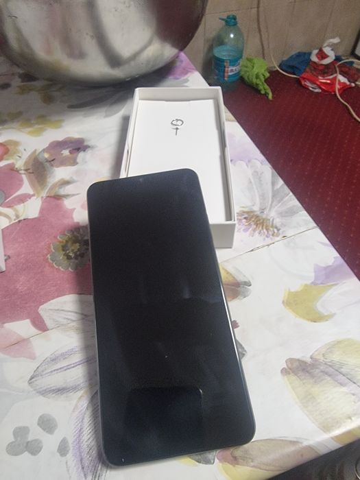 Vind  telefon REDEMI 14 funcționează forte bine