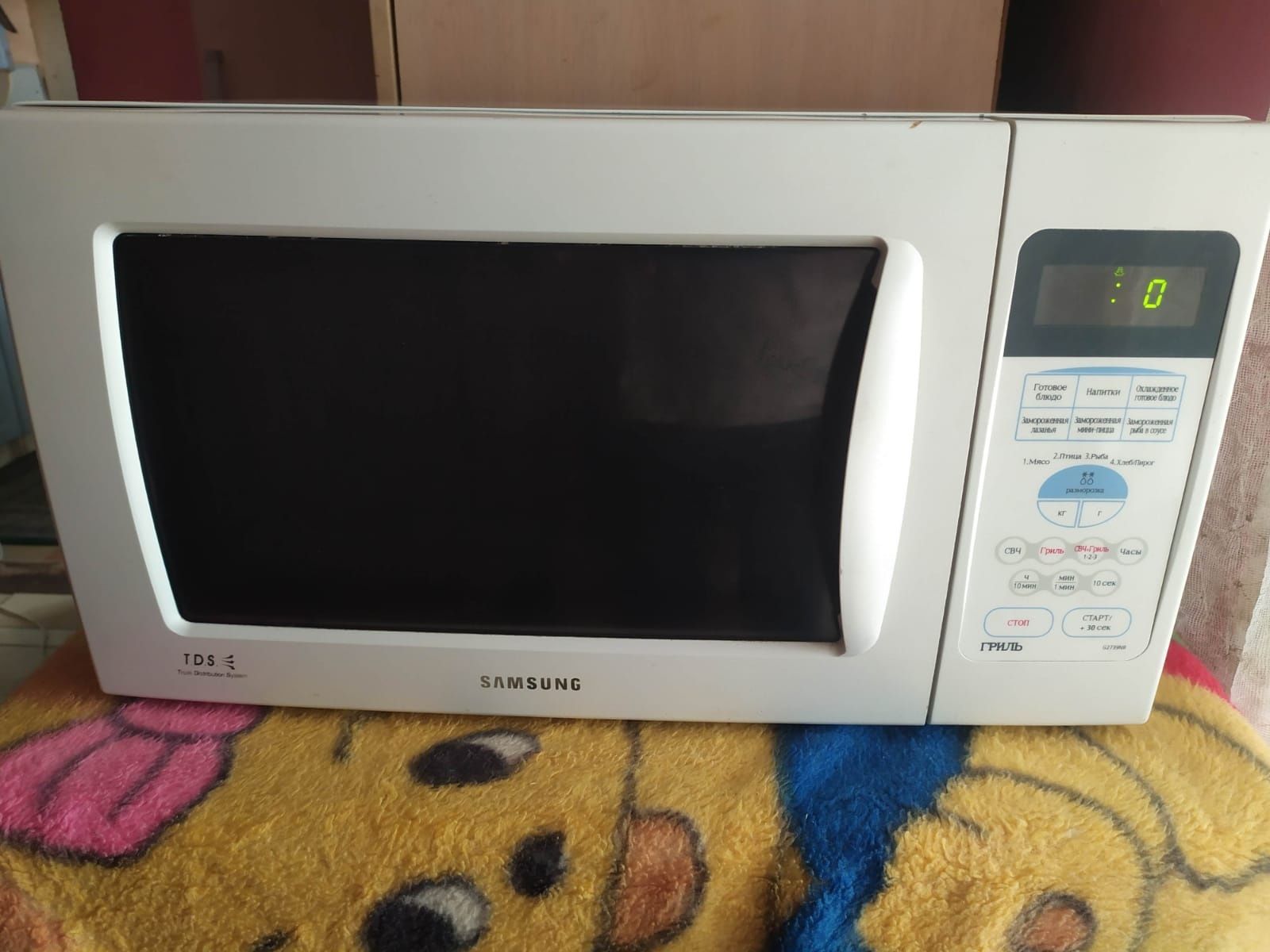 Продаю микроволновую печь  бу