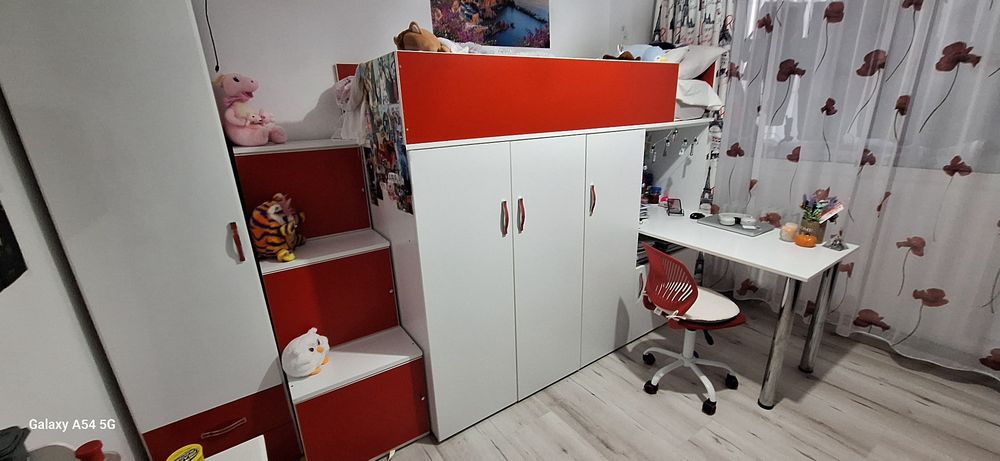 Pat suprapus cu scări si dulap(urgent)