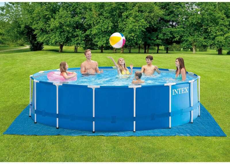 Piscina rotunda mare