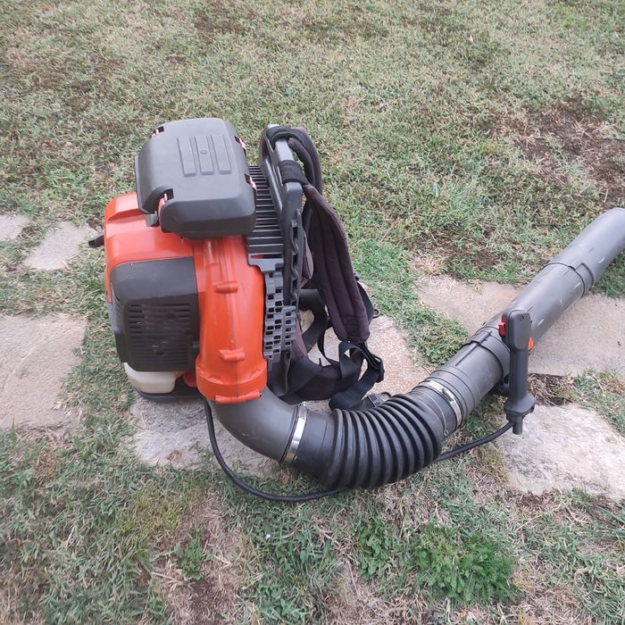 Husqwarna 570 BTS моторна духалка за гръб