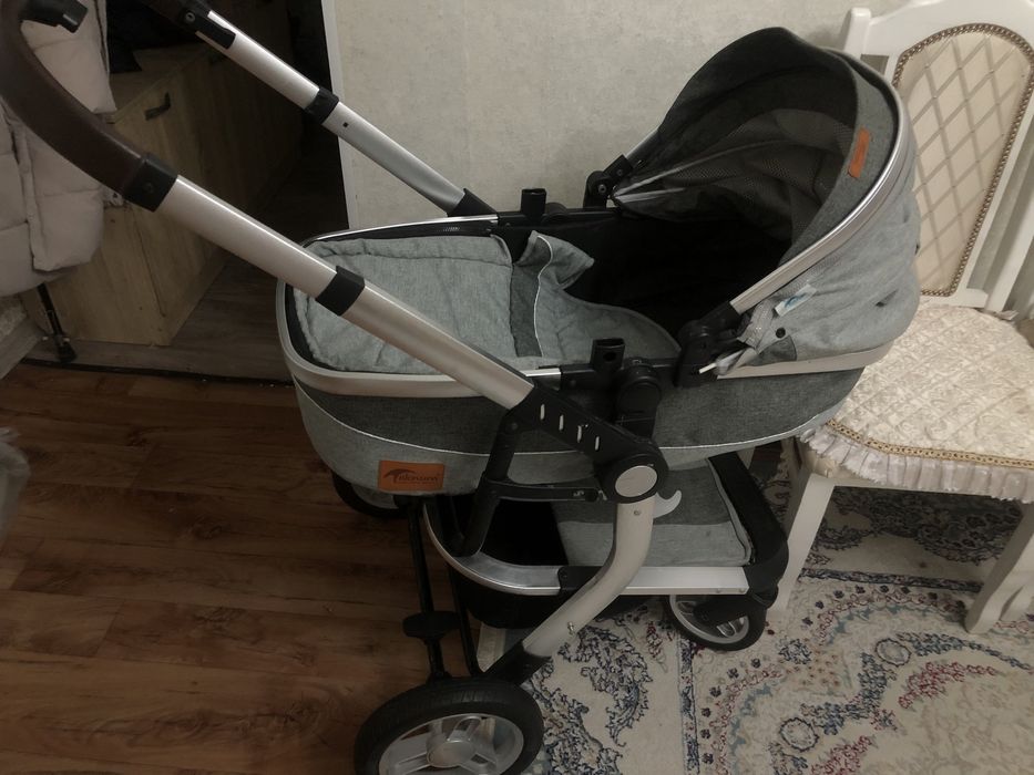 коляска Teknum продам в идеальном состоянии почти новаЯ