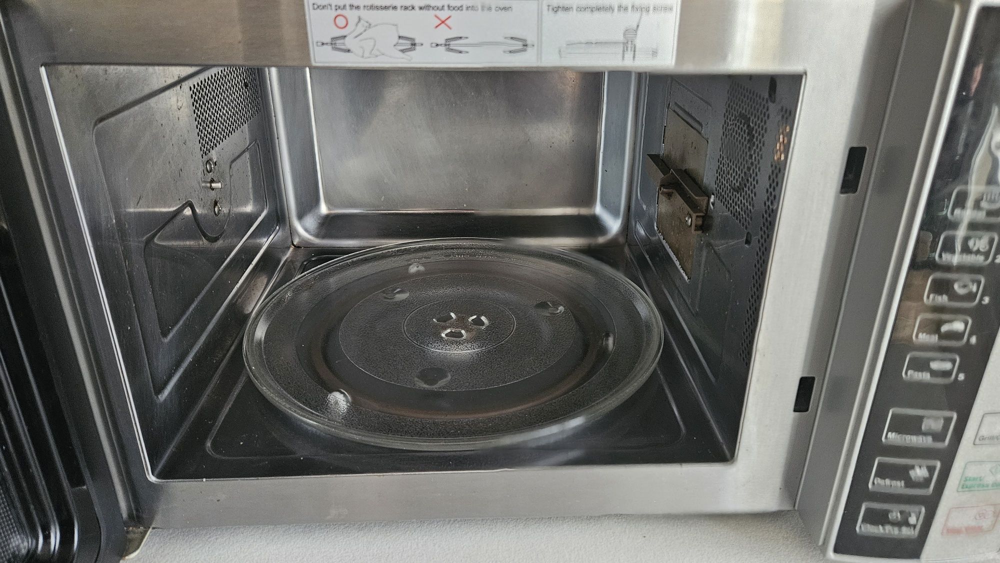 Микровълнова фурна Midea, 28 л, Мощност 1450w/ 1000W, Цифрова, Грил, I