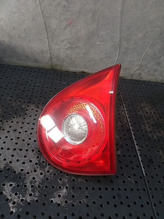 Stop tripla lampa dreapta haion vw golf 5 1k 1k6945094g 89031778