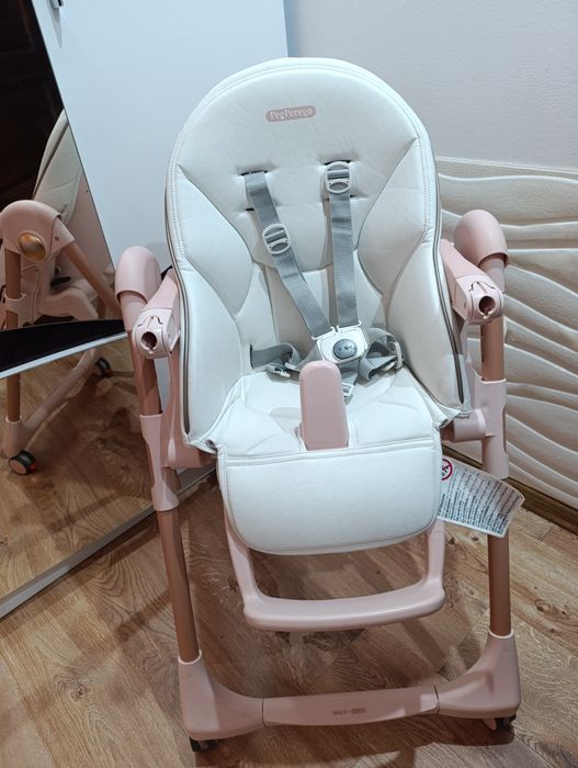 Ново! Столче за хранене Peg perego prima pappa follow me.