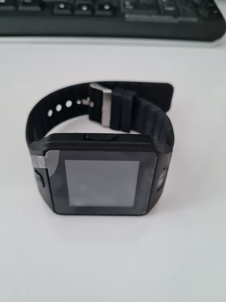 Ceas smartwatch cu cartela