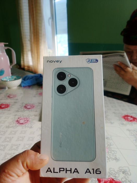 ALPHA A16.. 4GB 128GB