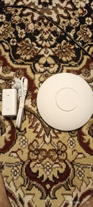 Unifi AP AS PRO   Model UAP AC PRO   INPUT48-0.5A GIGE POE 802.3AF Poe