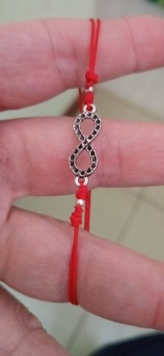 Нови Ръчно Изработени Гривнички