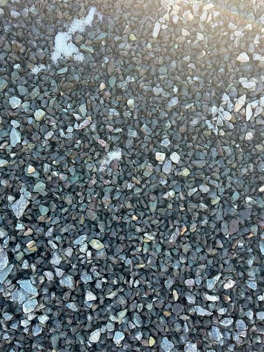 Piatra concasata decorativa granit gri albastrui calcar alb galbui