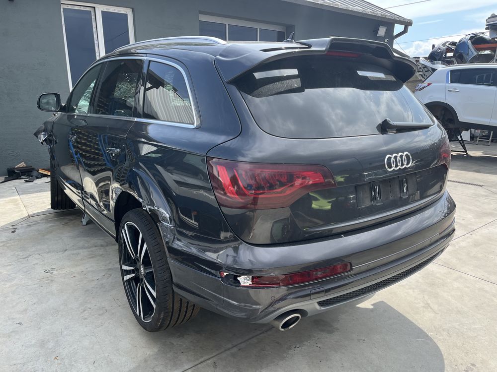 Haion Audi Q7 4L S-Line Facelift 2011 LZ7L