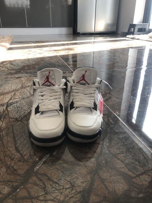 Jordan 4