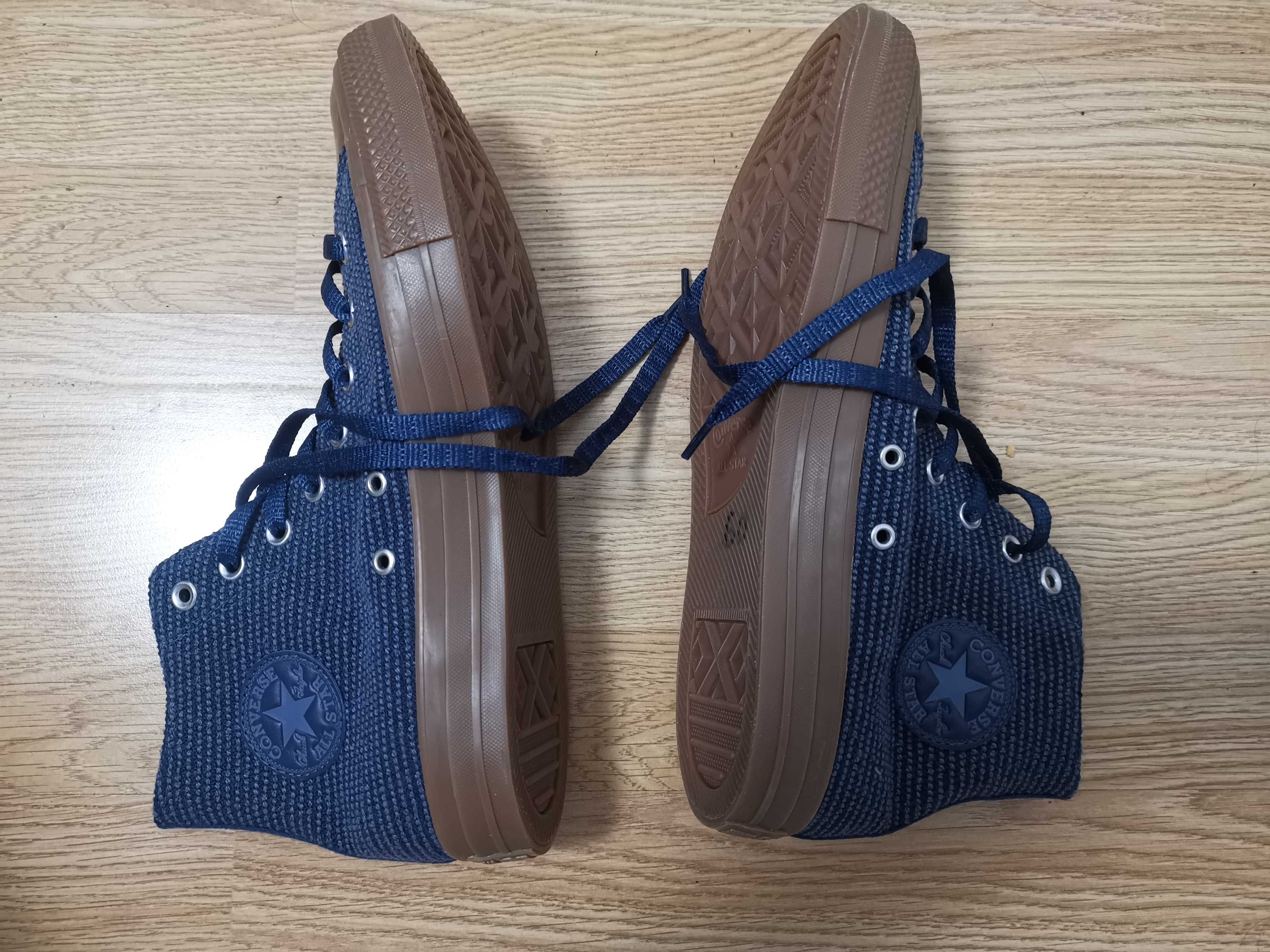 Чисто Нови! Оригинални кецове Converse EU 42,5 - супер леки