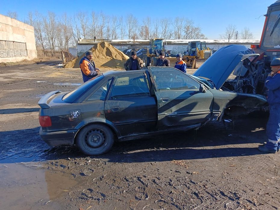 Ауди 80 Б4 92г. полный разбор