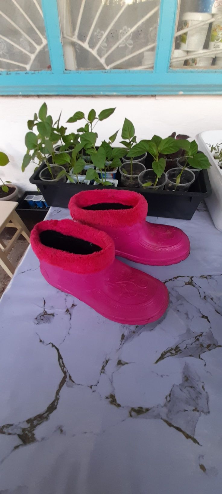 Продам обувь подростковую.