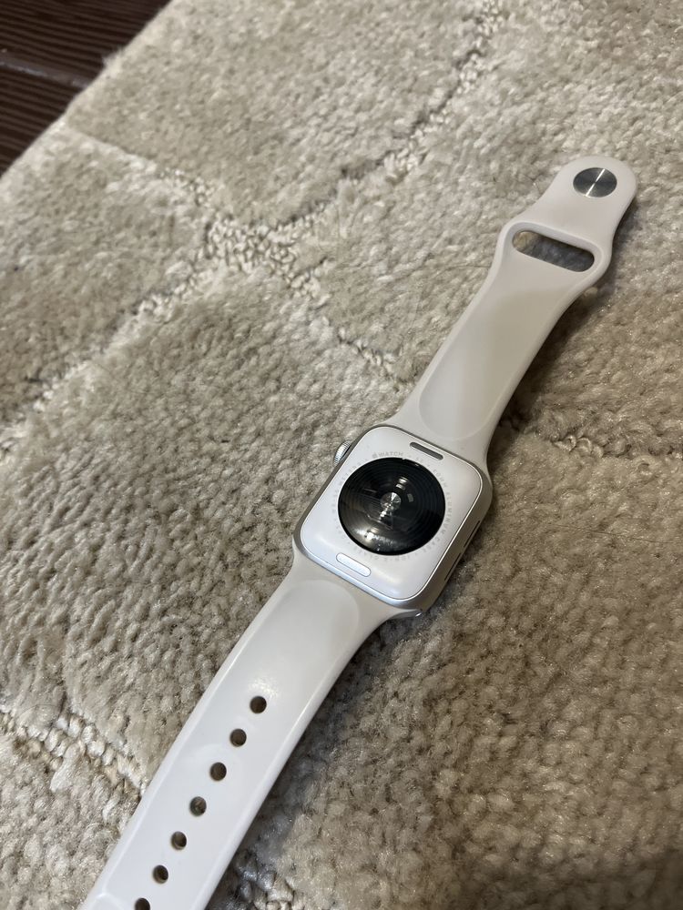 Apple watch SE 40 mm, generatia 2
