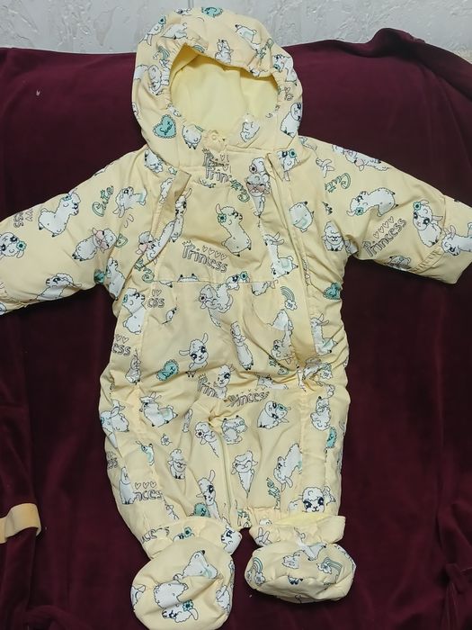 Комбинезон для малышей в идеальном состоянии