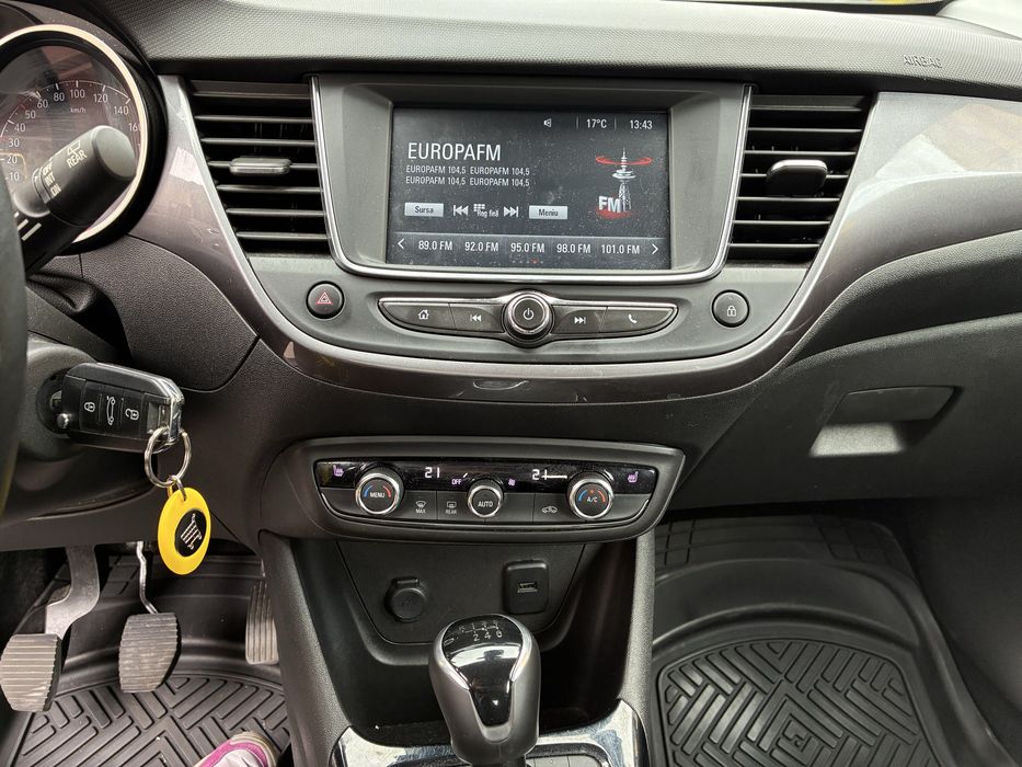 Opel Crossland X