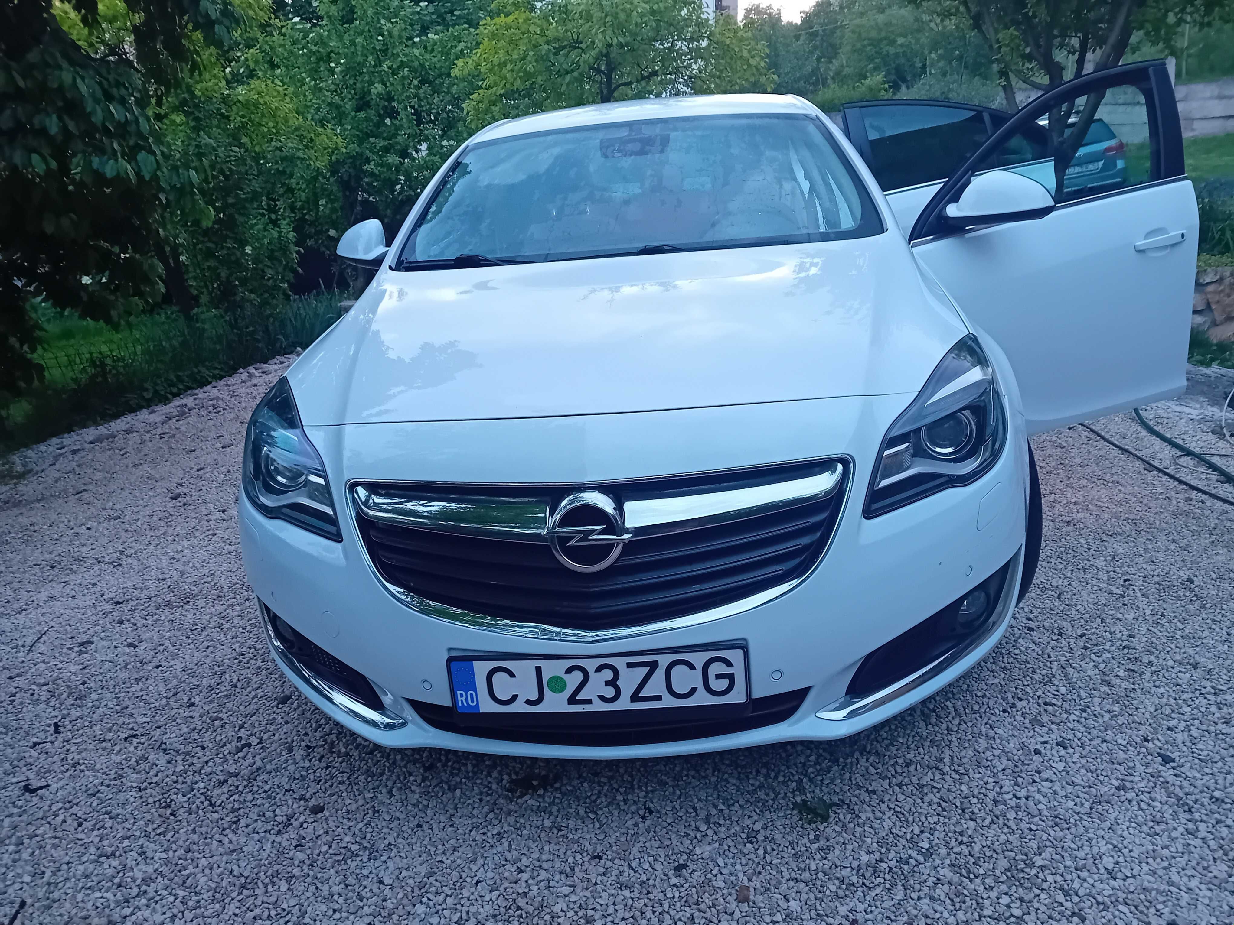 Vând Opel Insignia 1.6 CDTI