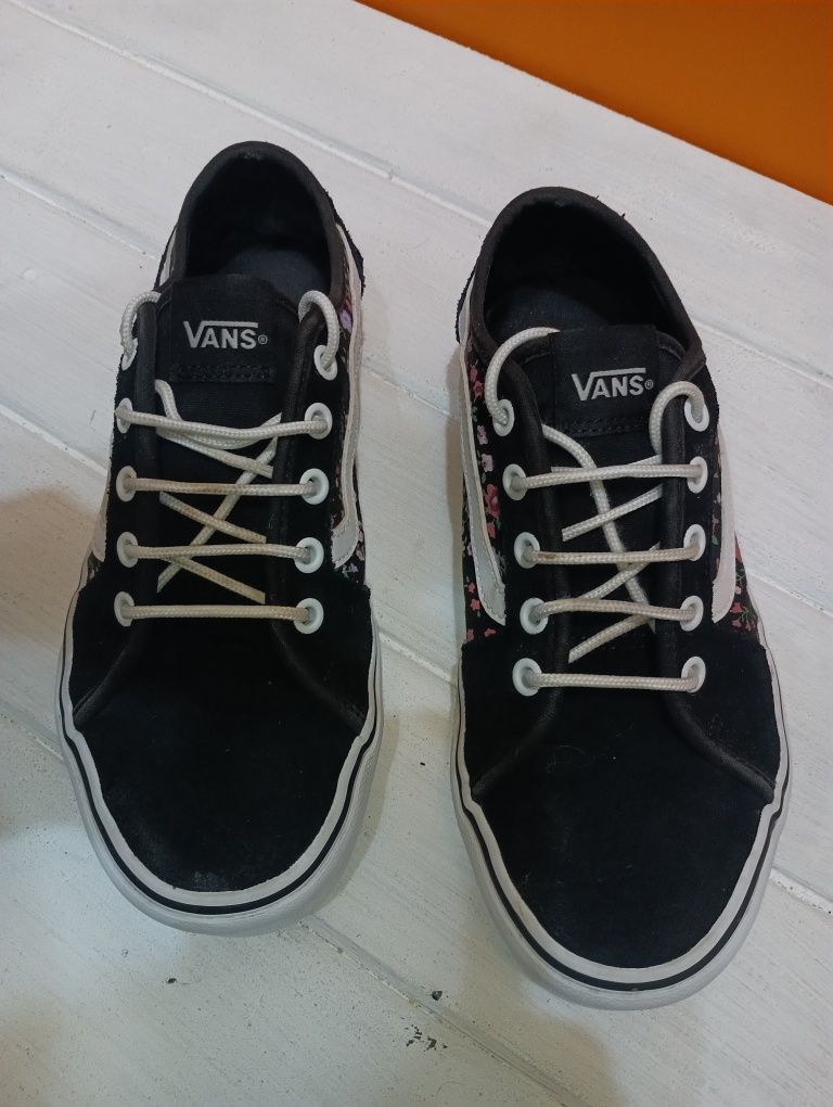 Vans кожени N 37 - 29 лв