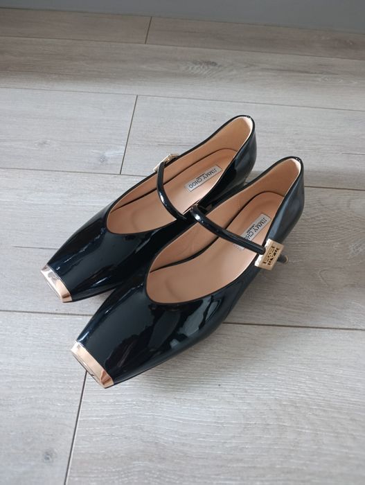 Продам новые туфли