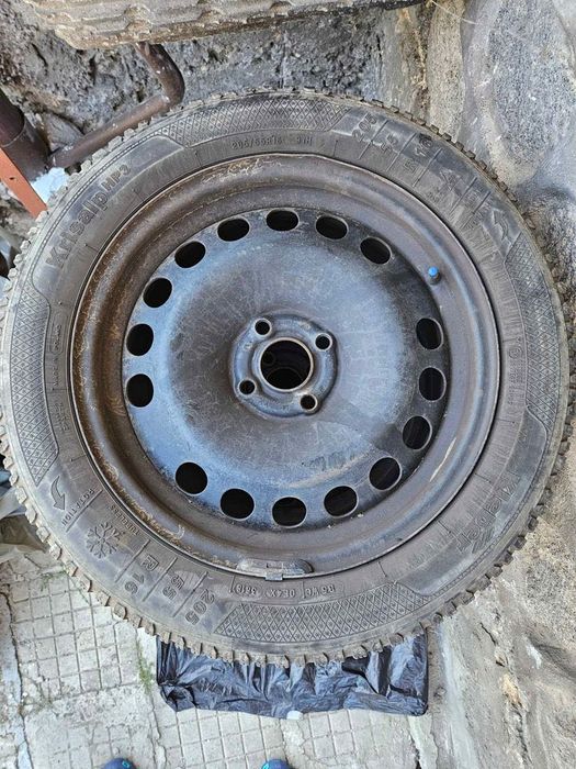 Железни джанти 16'' (4 болта) със запазени зимни гуми